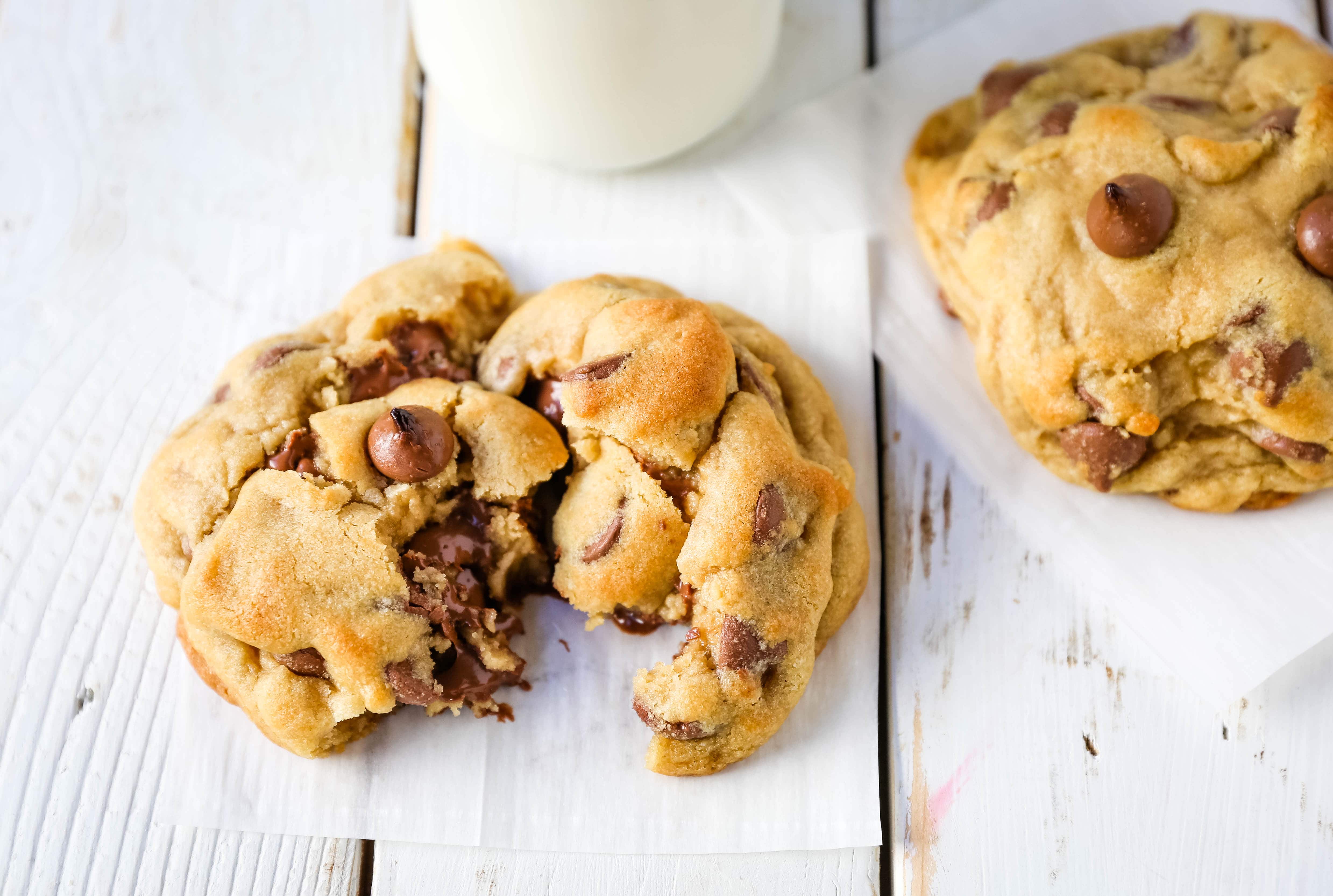 Crumbl Chocolate Chip Cookie Copycat Recipe The famous Crumbl Bakery copycat milk chocolate chip cookie recipe. This is one of the best bakery chocolate chip cookies! www.modernhoney.com #cookie #cookies #crumbl #crumblcookies #cookierecipe