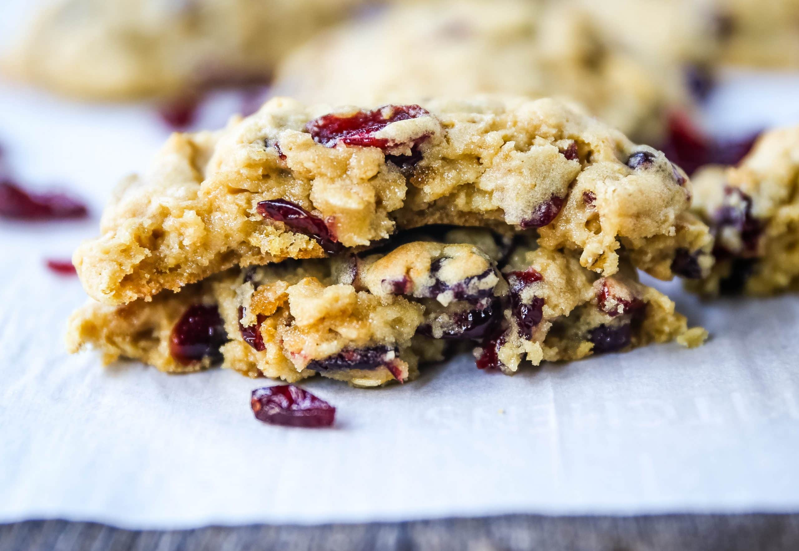 Cranberry Oatmeal Cookies Soft chewy brown sugar oatmeal cookies with sweetened dried cranberries. A chewy and hearty oatmeal cookie that everyone will love! www.modernhoney.com #oatmealcookie #oatmealcookies #cranberryoatmeal #cookie #cookies