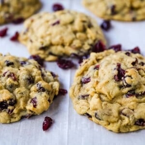 Cranberry Oatmeal Cookies Soft chewy brown sugar oatmeal cookies with sweetened dried cranberries. A chewy and hearty oatmeal cookie that everyone will love! www.modernhoney.com #oatmealcookie #oatmealcookies #cranberryoatmeal #cookie #cookies