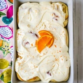 Homemade Orange Rolls Sweet homemade orange rolls with fresh orange zest and topped with an orange cream cheese frosting. www.modernhoney.com #orangerolls #orangerolls #homemadeorangerolls #baking