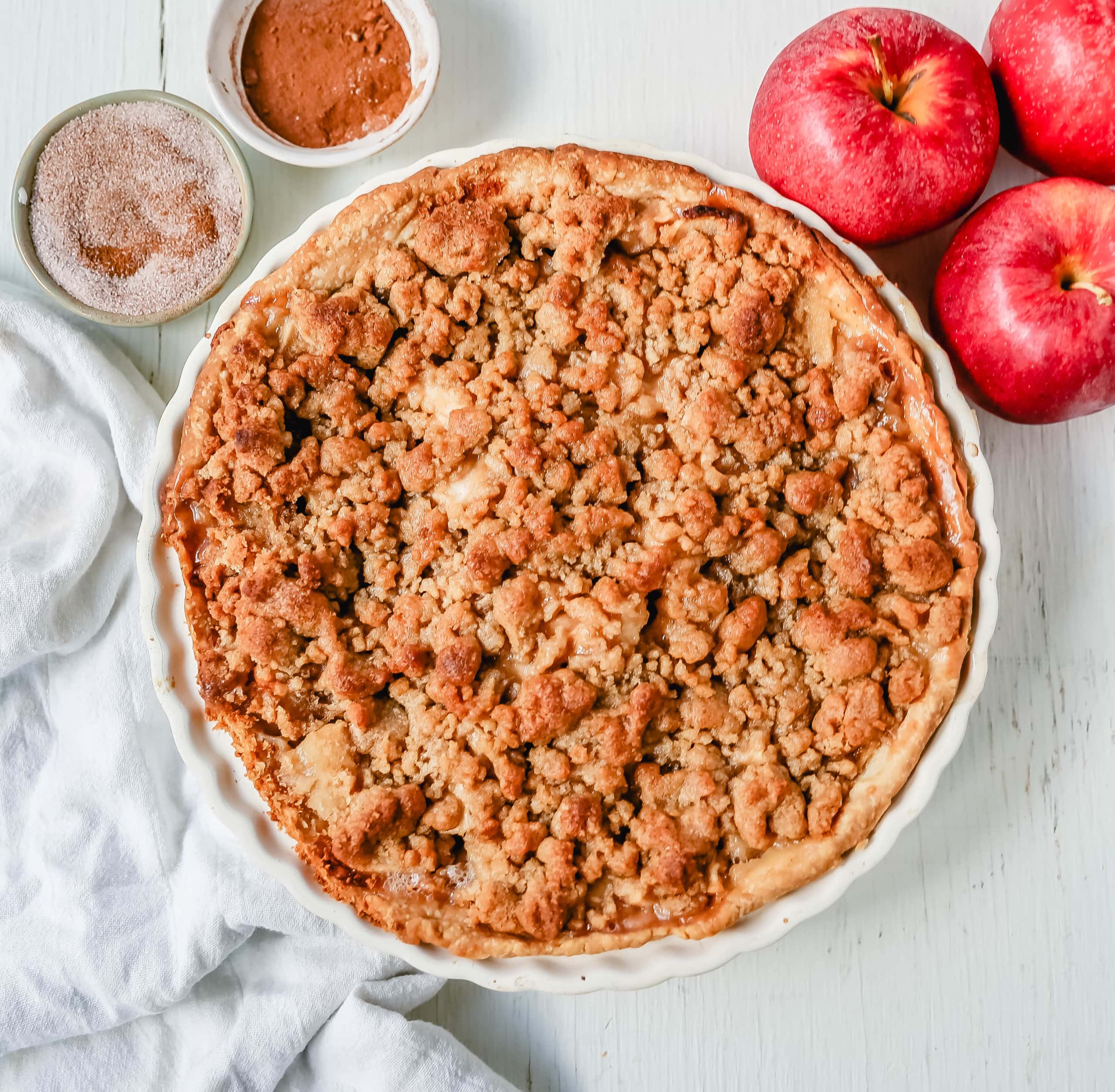 Dutch Apple Pie How to make a traditional Dutch Apple Pie with a buttery, flaky pie crust, topped with cinnamon-sugar apples, with a brown sugar streusel topping.  www.modernhoney.com #apple #applepie #dutchapplepie