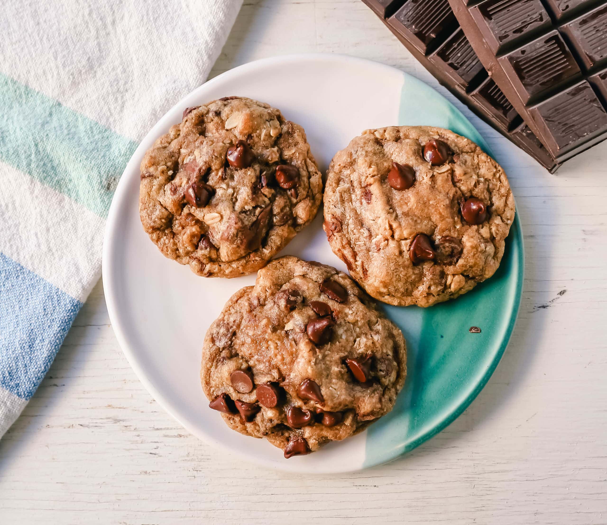 Oatmeal Chocolate Chip Cookies Soft, chewy oatmeal cookies with chocolate chips. The Best Oatmeal Chocolate Chip Cookie recipe! www.modernhoney.com #cookies #oatmealcookies #oatmealchocolatechipcookies