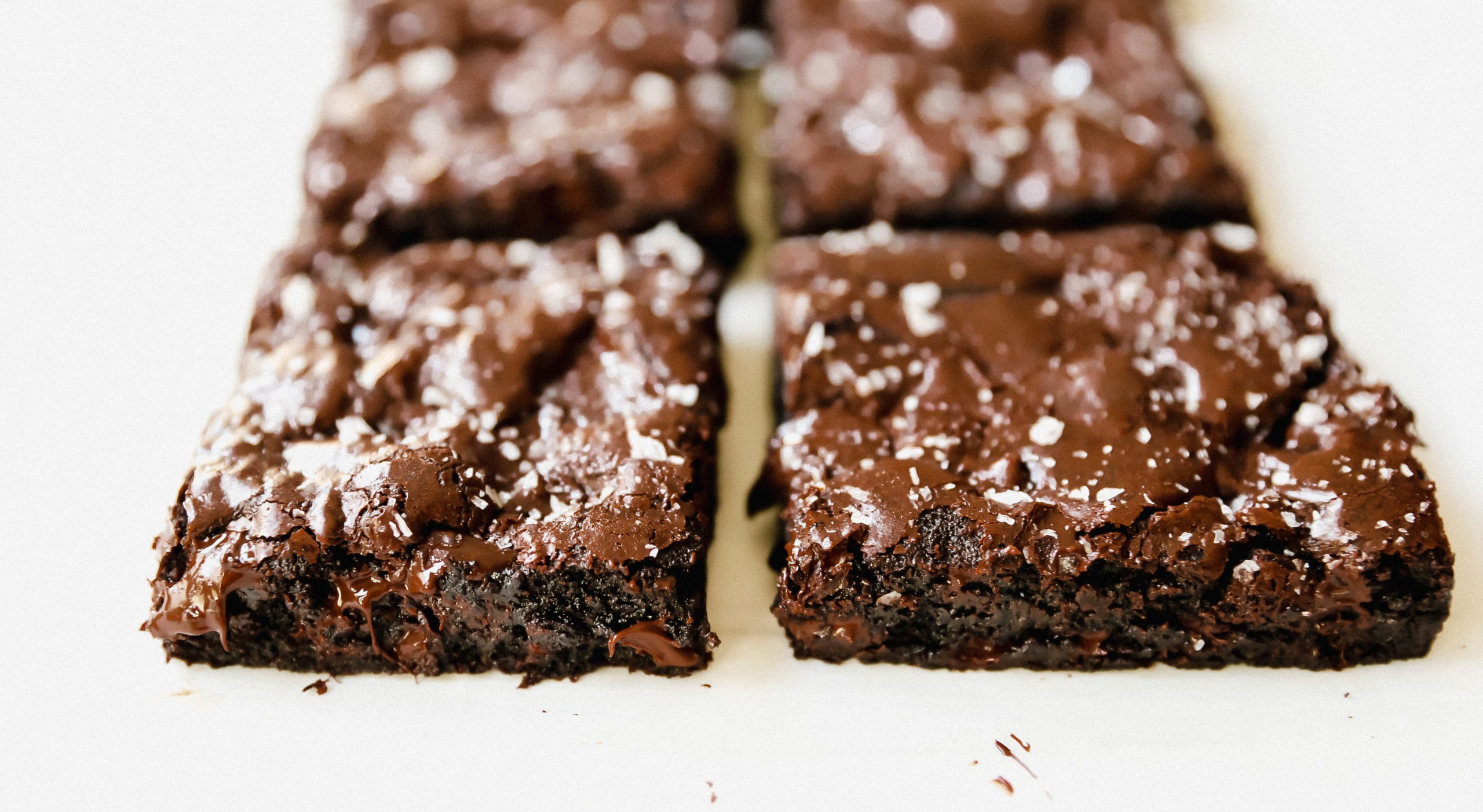 One Bowl Fudgy Chocolate Brownies How to make the easiest and quickest rich, decadent, fudgy, homemade chocolate brownies. These homemade brownies will knock your socks off! www.modernhoney.com #brownie #brownies #chocolate #chocolatebrownies