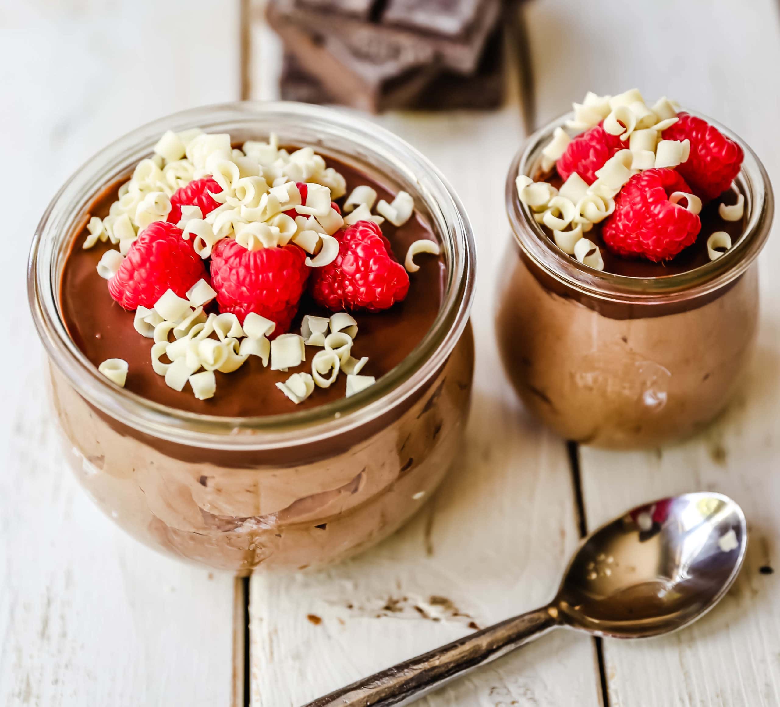 Chocolate Nutella Cheesecake Mousse No-Bake 5-Minute Chocolate Nutella Mousse made with only four ingredients -- Nutella, cream cheese, heavy cream, and powdered sugar.  www.modernhoney.com #mousse #chocolatemousse #dessert