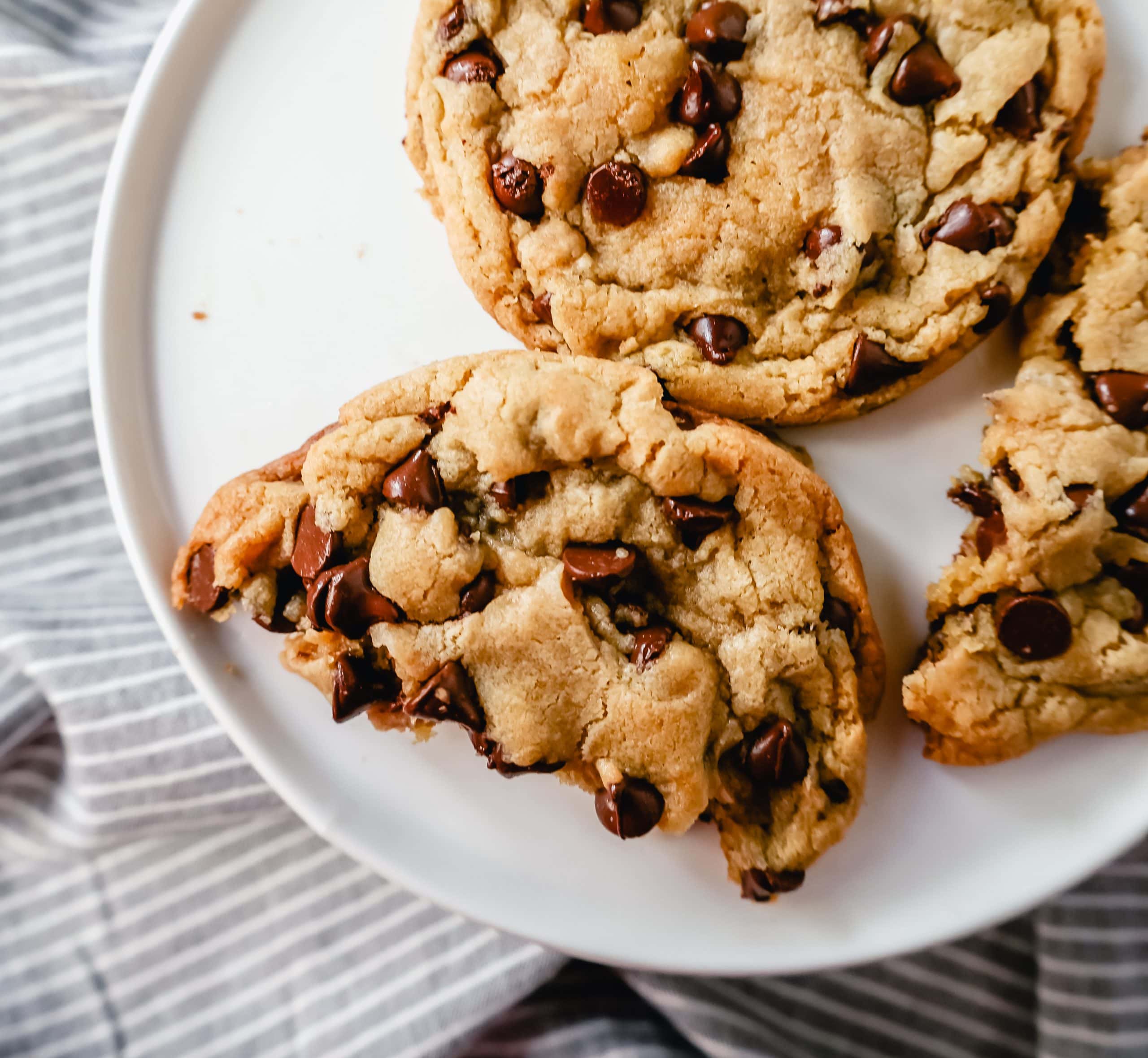 Chocolate Chip Cookie Recipe for Two. A quick and easy 15-minute start to finish chocolate chip cookie recipe for two people. This small-batch cookie recipe yields 2 to 3 cookies so perfect when you are craving cookies but don't want to make a big batch.