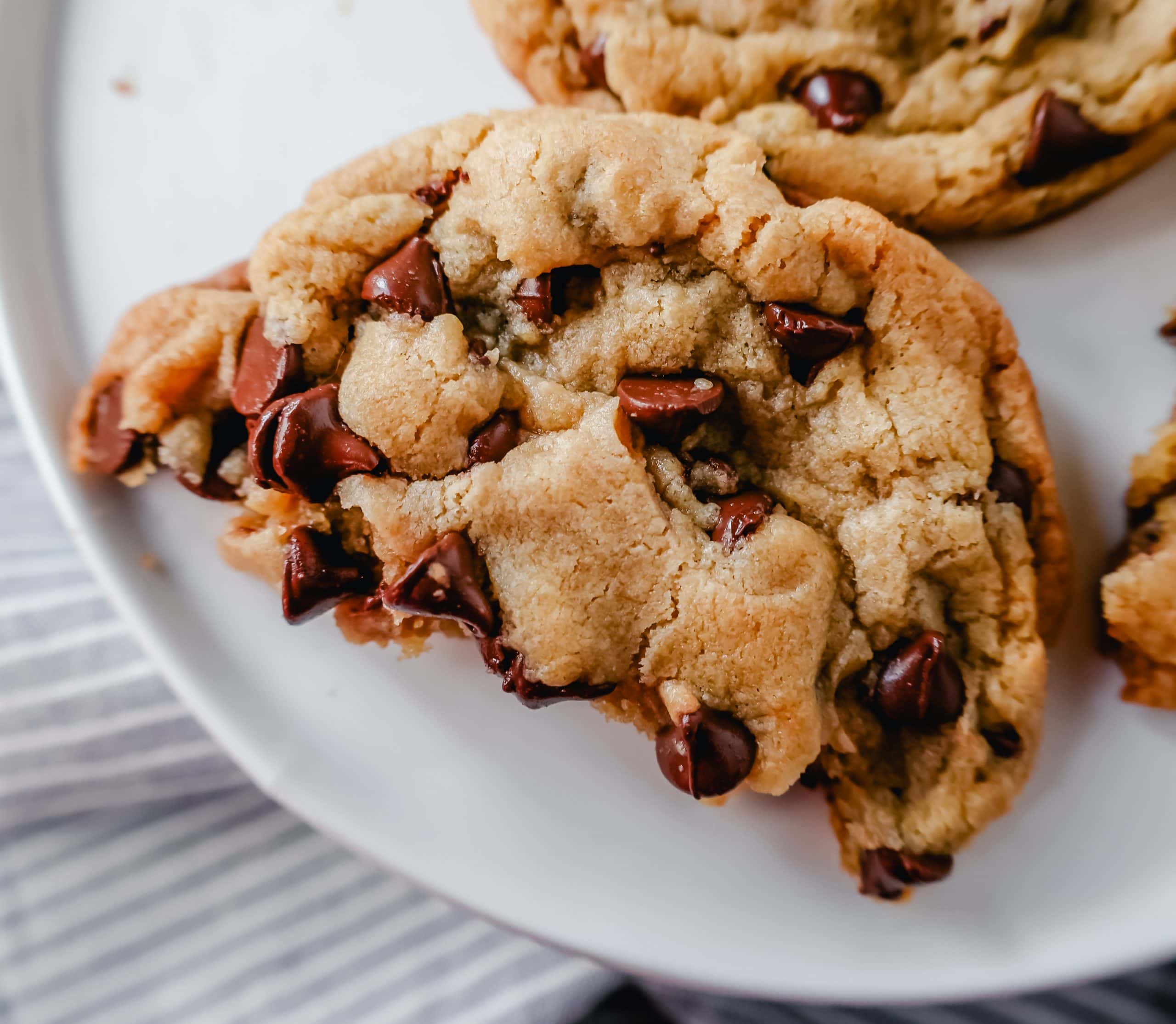 Chocolate Chip Cookie Recipe for Two. A quick and easy 15-minute start to finish chocolate chip cookie recipe for two people. This small-batch cookie recipe yields 2 to 3 cookies so perfect when you are craving cookies but don't want to make a big batch.