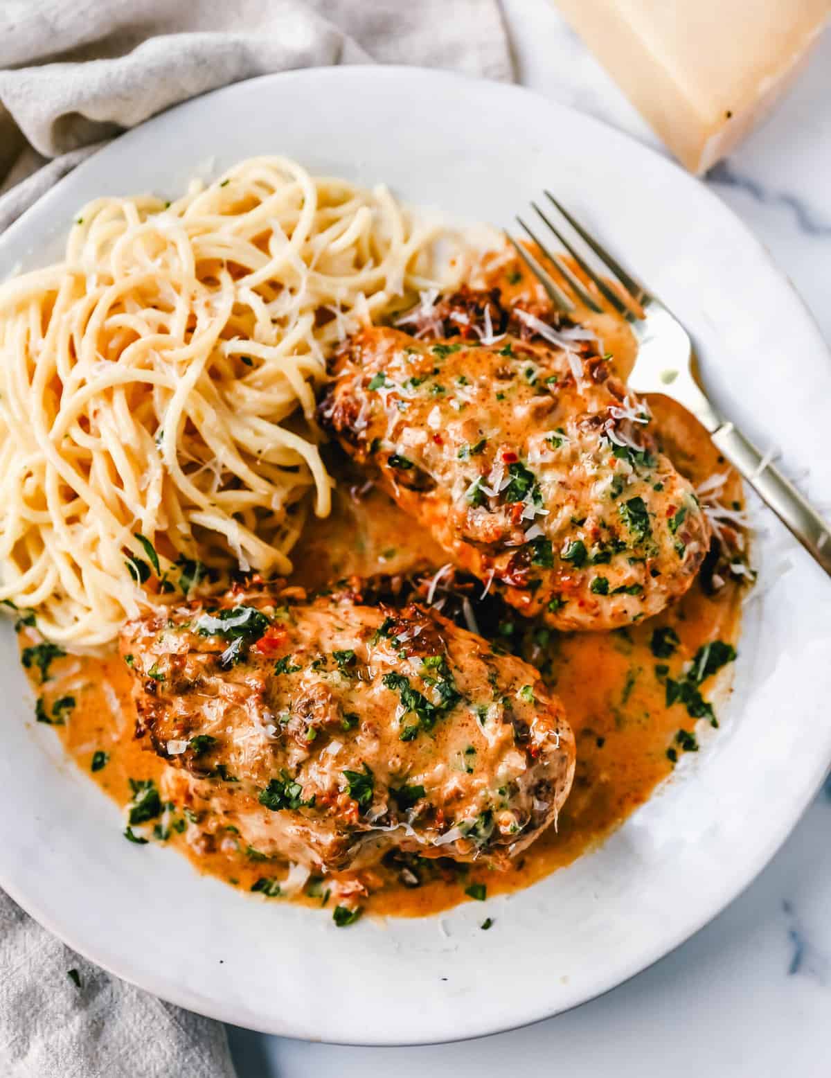 Marry Me Chicken Recipe. The Best Marry Me Chicken Recipe with all 5-Star Ratings. Easy skillet chicken recipe. Sauteed chicken in a creamy sundried tomato basil cream sauce. This "Marry Me" Chicken is famous for good reason!