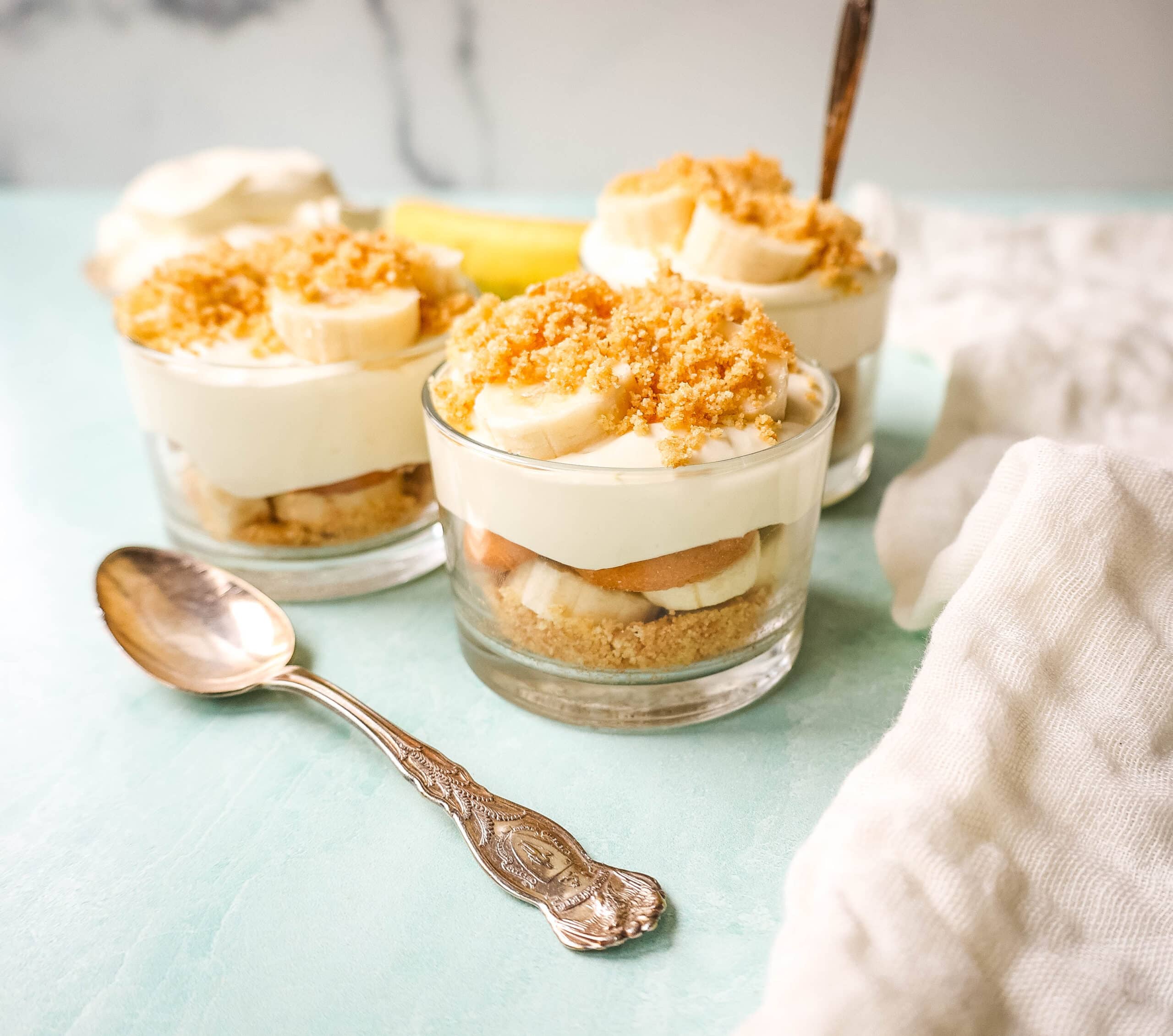 The Famous Magnolia Bakery Banana Pudding is the best banana pudding recipe ever! This iconic NYC Bakery is known for its banana pudding and I am sharing their famous banana pudding recipe with you!