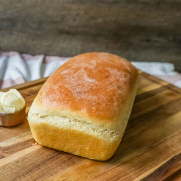 Simple soft white sandwich bread is perfect for homemade toast with butter and jam or sandwiches. How to make the perfect white sandwich bread with all-natural ingredients and no fillers! Best White Sandwich Bread Loaf