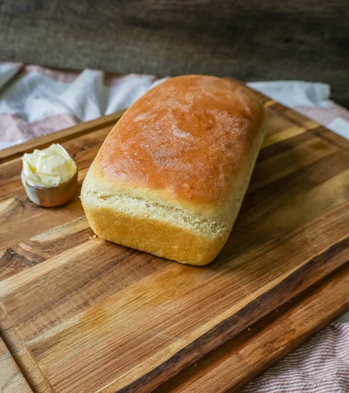 Simple soft white sandwich bread is perfect for homemade toast with butter and jam or sandwiches. How to make the perfect white sandwich bread with all-natural ingredients and no fillers! Best White Sandwich Bread Loaf