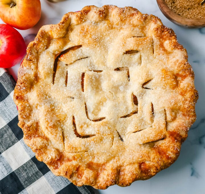 The Best Homemade Apple Pie Recipe!  This Fresh Apple Pie with a Buttery, Flaky Crust is made with fresh apples tossed in sugar and cinnamon and baked in a homemade pie crust. 