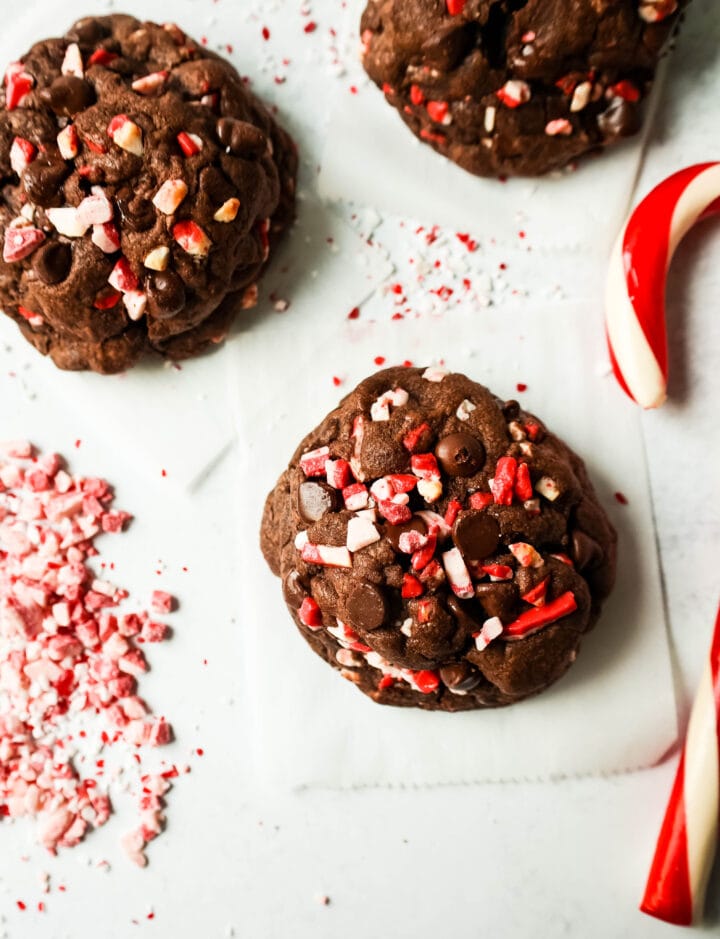 Thick, soft, chewy bakery-style chocolate peppermint cookie recipe. This Levain Bakery Chocolate Peppermint Cookie is made with a rich double chocolate cookie and peppermint chips. The perfect Christmas cookie recipe!