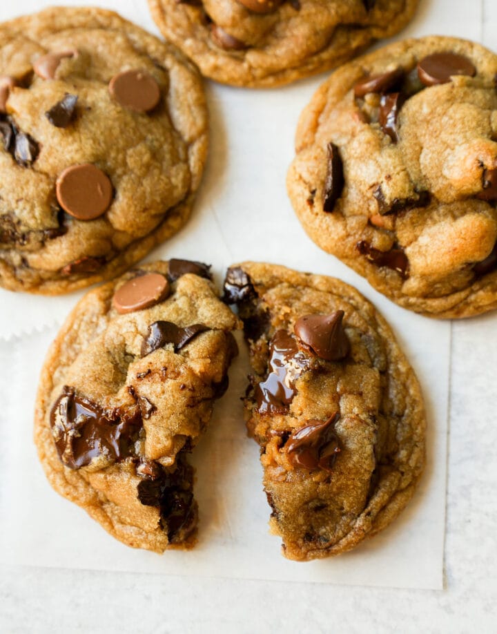 How to make the perfect homemade chocolate chip cookies. Tips and tricks from an expert cookie baker for making the best chocolate chip cookies!