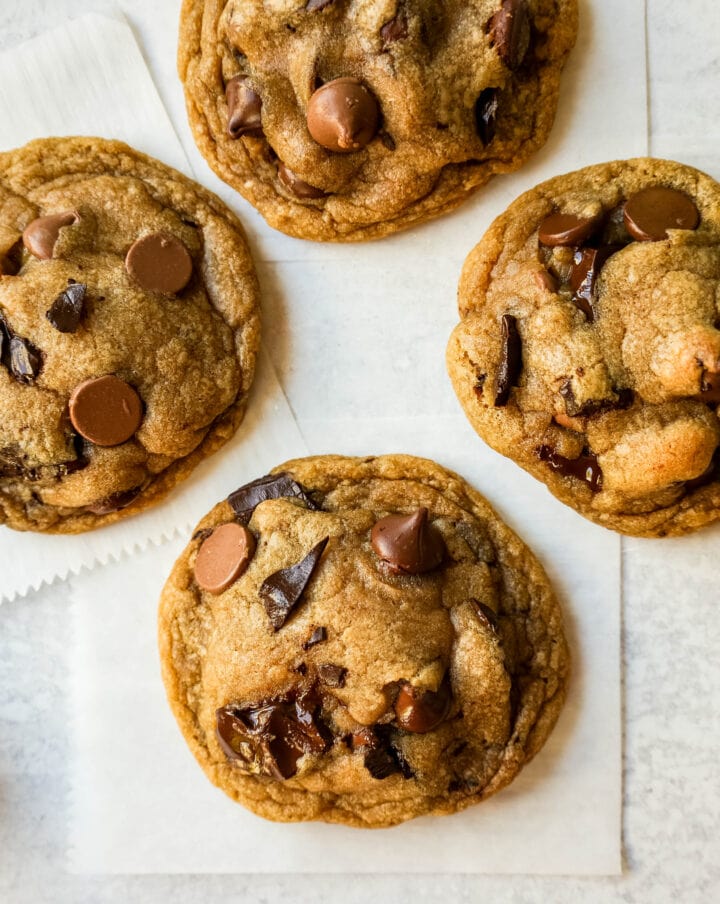 How to make the perfect homemade chocolate chip cookies. Tips and tricks from an expert cookie baker for making the best chocolate chip cookies!