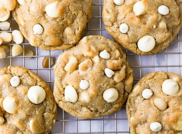 These white chocolate coconut macadamia nut cookies have chewy centers, buttery crisp edges, and full of coconut, white chocolate, and macadamia nuts. The Best White Chocolate Macadamia Nut Cookies!