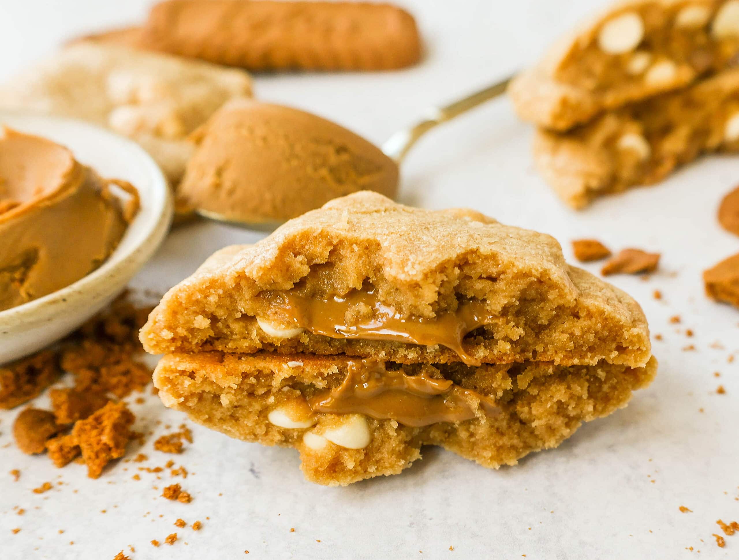 These Biscoff Cookies are filled with Biscoff cookie butter and white chocolate chips. You will love these soft, chewy cookies stuffed with caramelized cookie butter spread. 