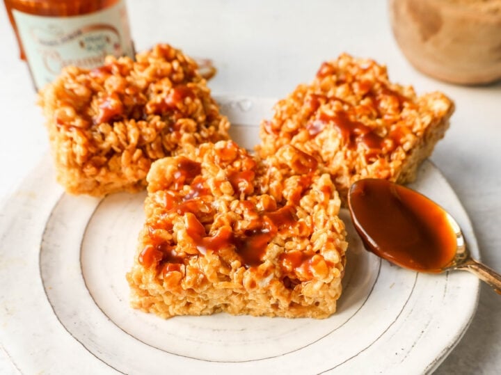 Ooey Gooey Salted Caramel Rice Krispies Treats are made with butter, marshmallows, Rice Krispies cereal, and salted caramel. This is the best caramel rice krispies treats recipe!