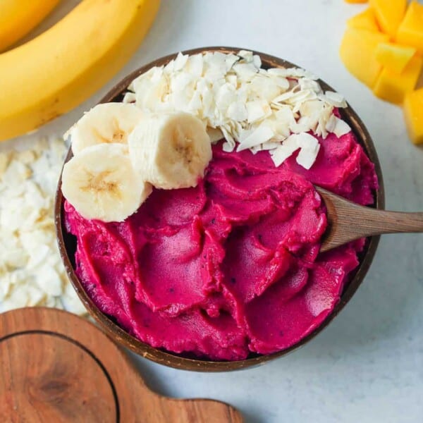 Pitaya Dragonfruit Smoothie Bowl. Dragon fruit (pitaya) smoothie bowls are a creamy frozen blend of tropical fruits topped with granolas, seeds, and other toppings that will give you healthy energy throughout the day.
