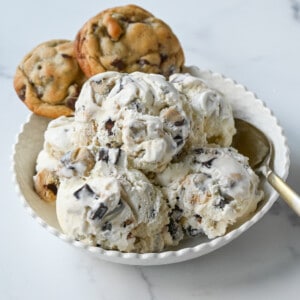 How to make creamy chocolate chip cookie dough at home. It is so easy to make edible chocolate chip cookie dough perfectly paired with vanilla bean ice cream. The easiest and best homemade chocolate chip cookie dough ice cream recipe!