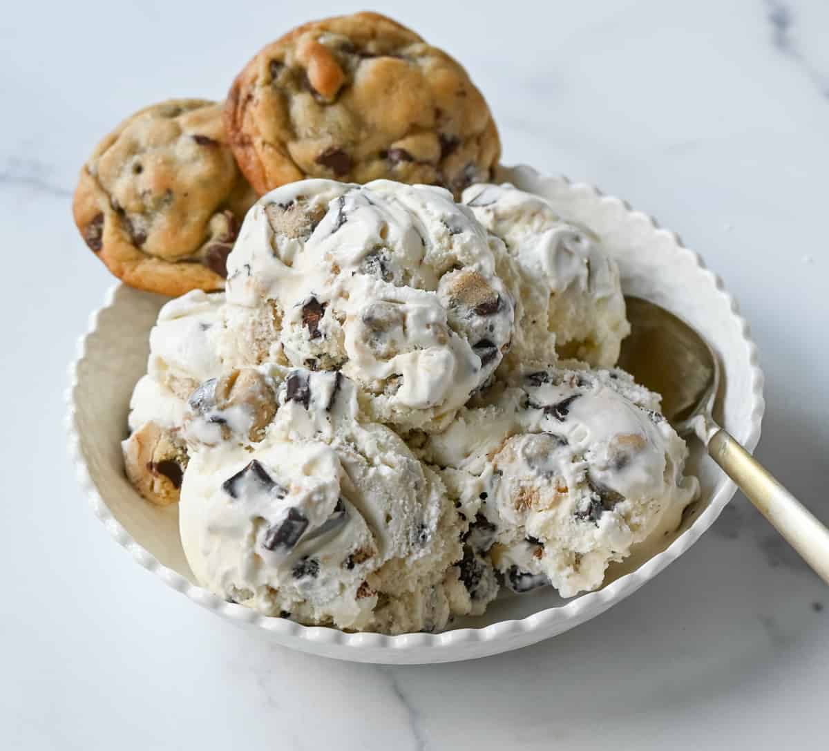 How to make creamy chocolate chip cookie dough at home. It is so easy to make edible chocolate chip cookie dough perfectly paired with vanilla bean ice cream. The easiest and best homemade chocolate chip cookie dough ice cream recipe!