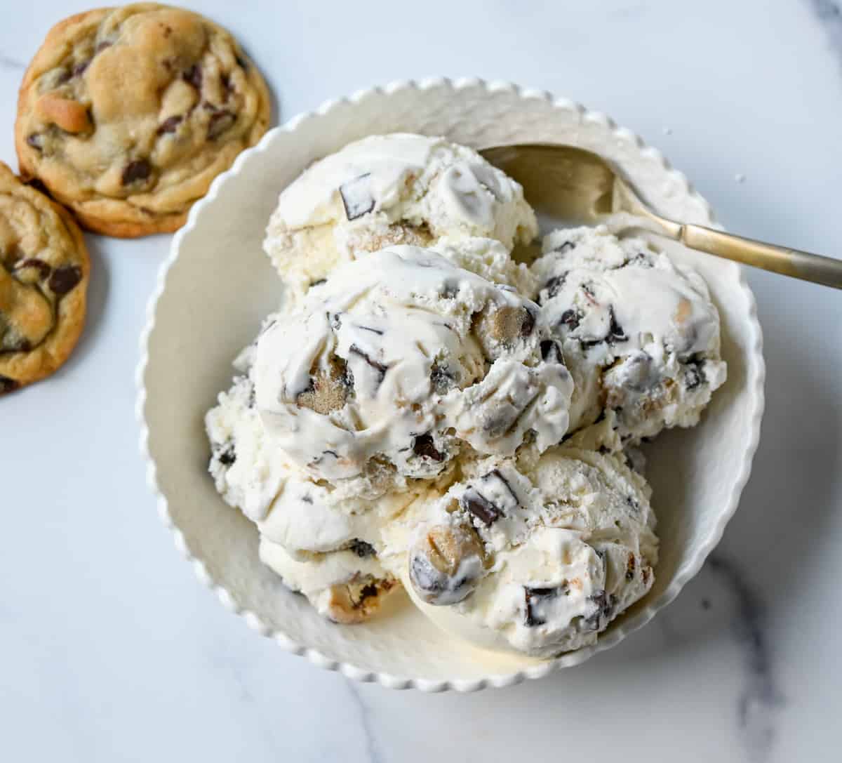 How to make creamy chocolate chip cookie dough at home. It is so easy to make edible chocolate chip cookie dough perfectly paired with vanilla bean ice cream. The easiest and best homemade chocolate chip cookie dough ice cream recipe!