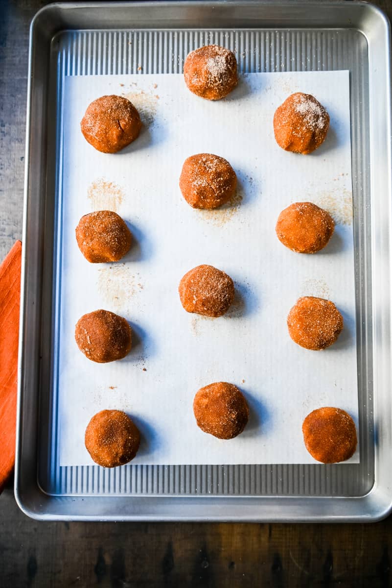 Pumpkin Snickerdoodles Dough. How to make pumpkin snickerdoodle cookies.