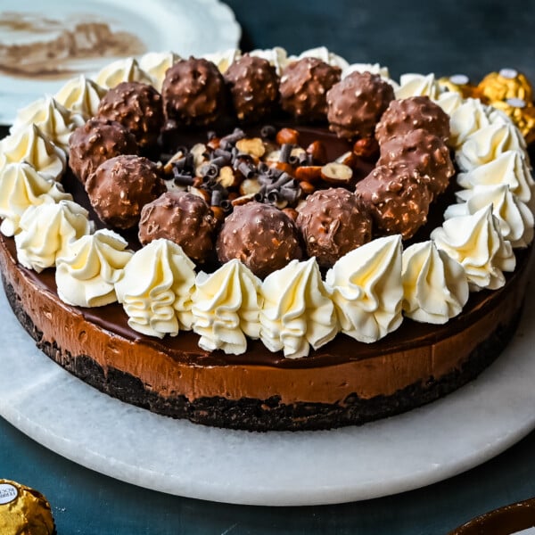 Easy No-Bake Chocolate Nutella Cream Pie with an Oreo cookie crust. This creamy Nutella pie is so decadent and delicious!