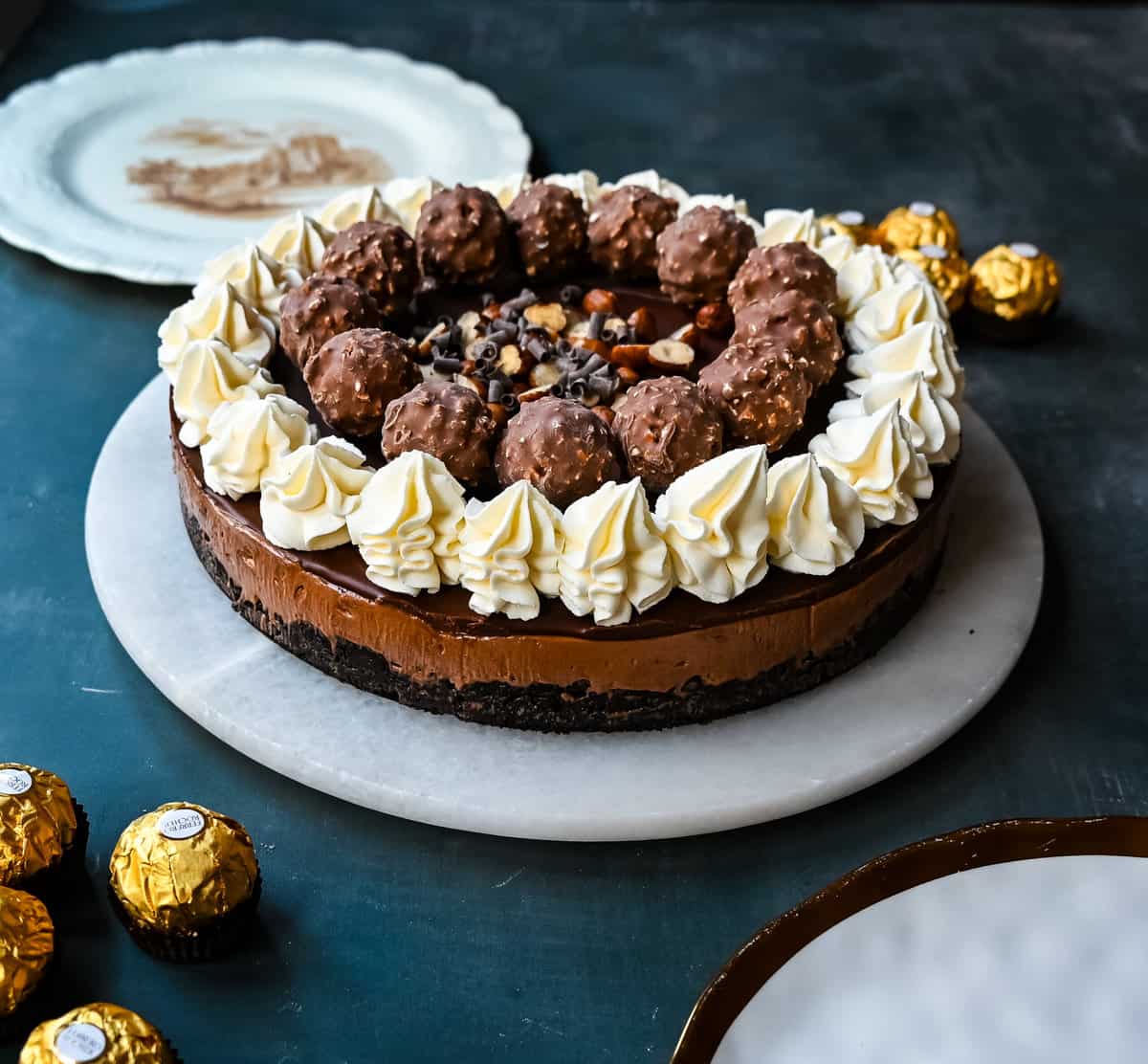 Easy No-Bake Chocolate Nutella Cream Pie with an Oreo cookie crust. This creamy Nutella pie is so decadent and delicious!