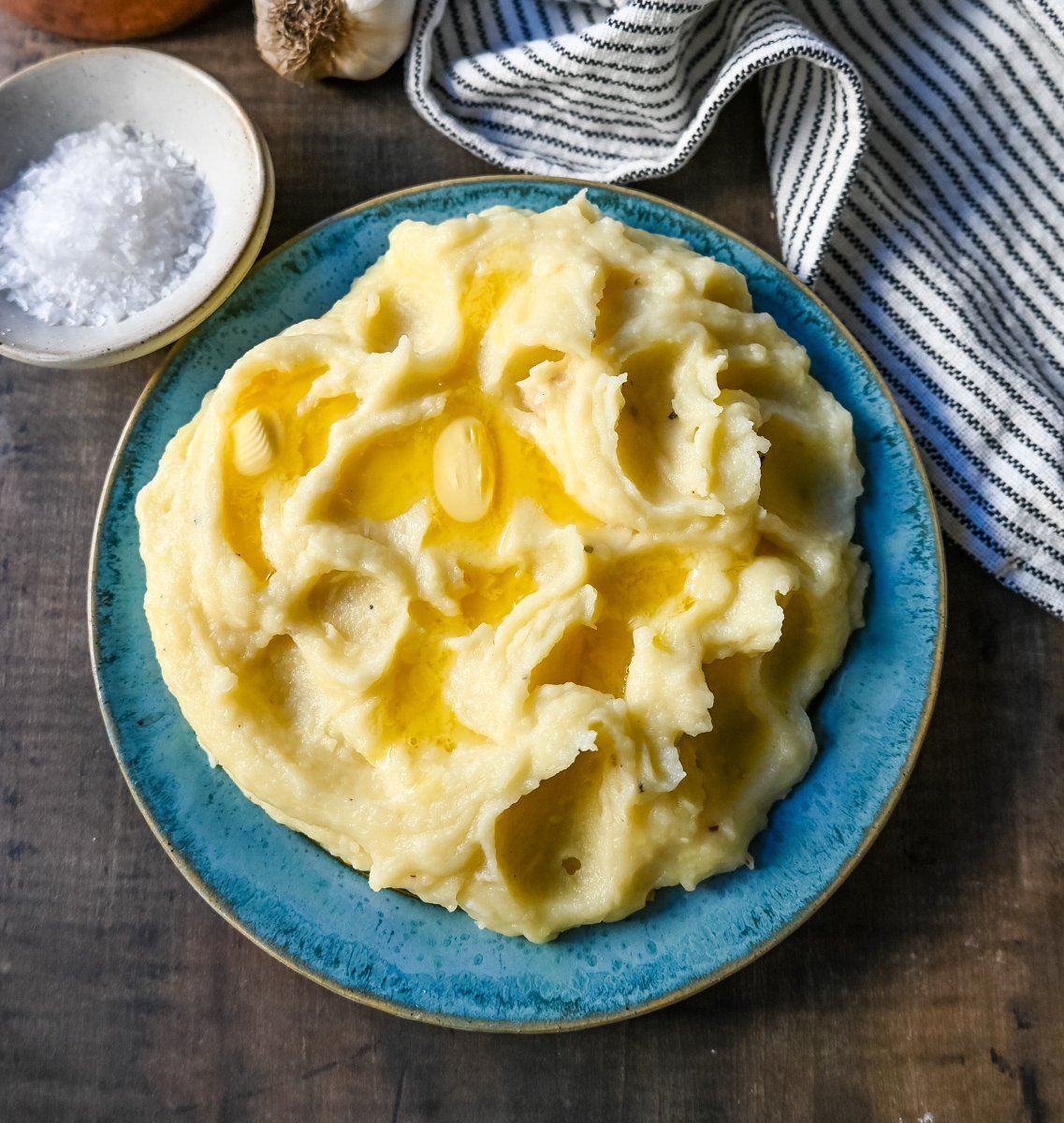 Parmesan Roasted Garlic Mashed Potatoes. Creamy mashed potatoes with roasted garlic and freshly grated parmesan cheese. These flavorful roasted garlic mashed potatoes are such a delicious side dish.