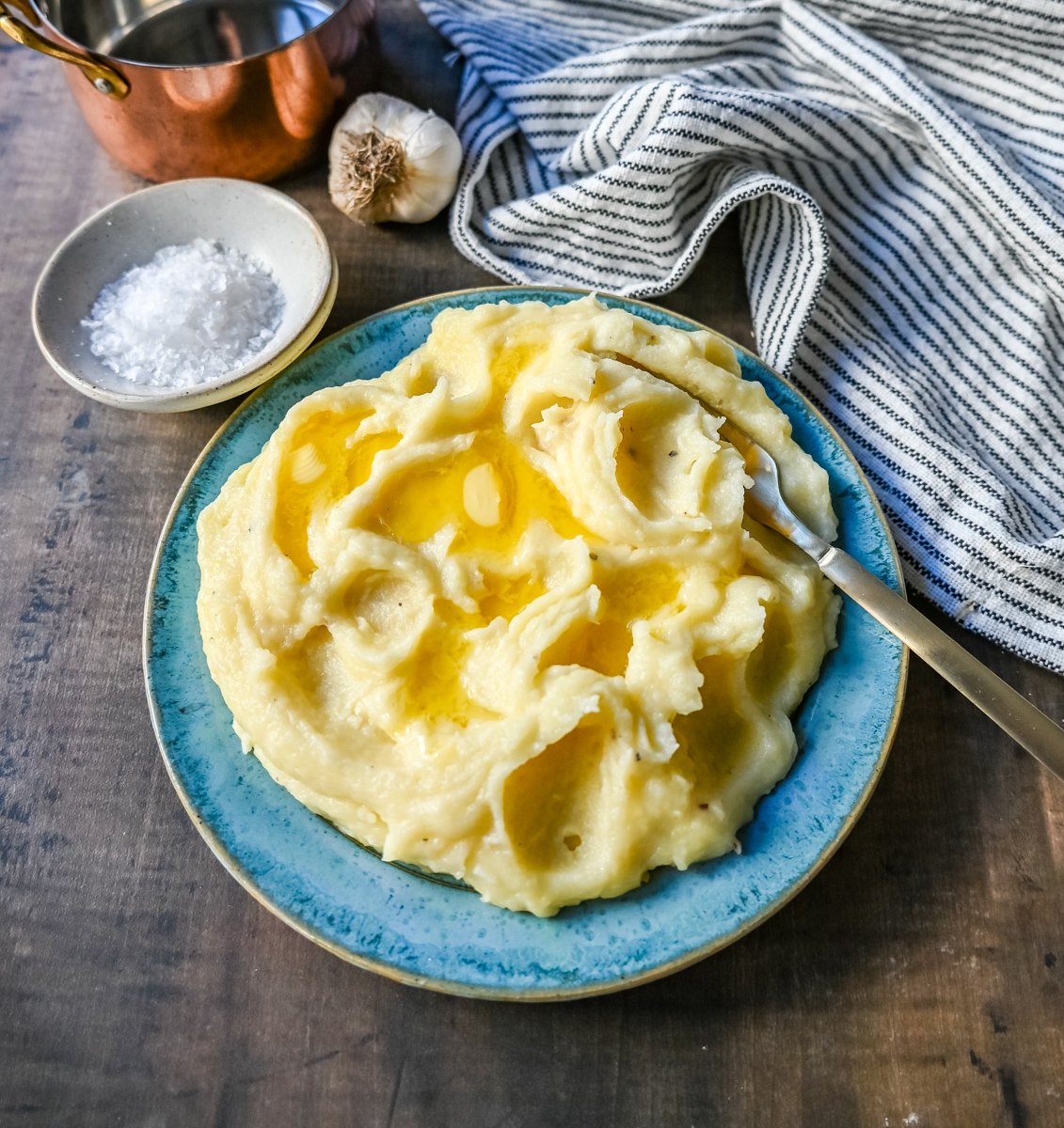 Parmesan Roasted Garlic Mashed Potatoes. Creamy mashed potatoes with roasted garlic and freshly grated parmesan cheese. These flavorful roasted garlic mashed potatoes are such a delicious side dish.