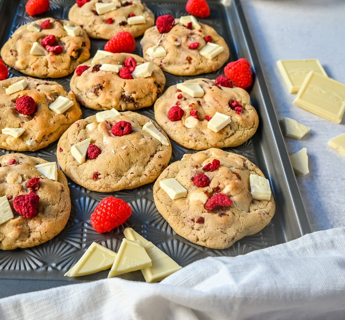 White Chocolate Raspberry Cookies. Soft and chewy raspberry white chocolate cookies made with freeze dried raspberries and creamy white chocolate. These are the best bakery-style white chocolate raspberry cookies!