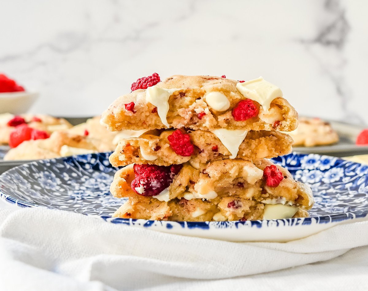 White Chocolate Raspberry Cookies. Soft and chewy raspberry white chocolate cookies made with freeze dried raspberries and creamy white chocolate. These are the best bakery-style white chocolate raspberry cookies!