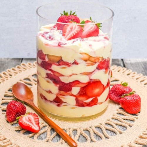 Magnolia-Bakery-Strawberry-
