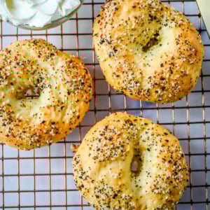 These high-protein cottage cheese bagels are soft, chewy, super easy, and easy to whip up for a quick breakfast. If you are looking for a no-yeast bagel recipe that’s easy, protein-packed, and made with just a few ingredients, this is your go-to. Makek homemade bagels in less than 30 minutes and with over 10 grams of protein in each bagel, they are a great way to start your day!