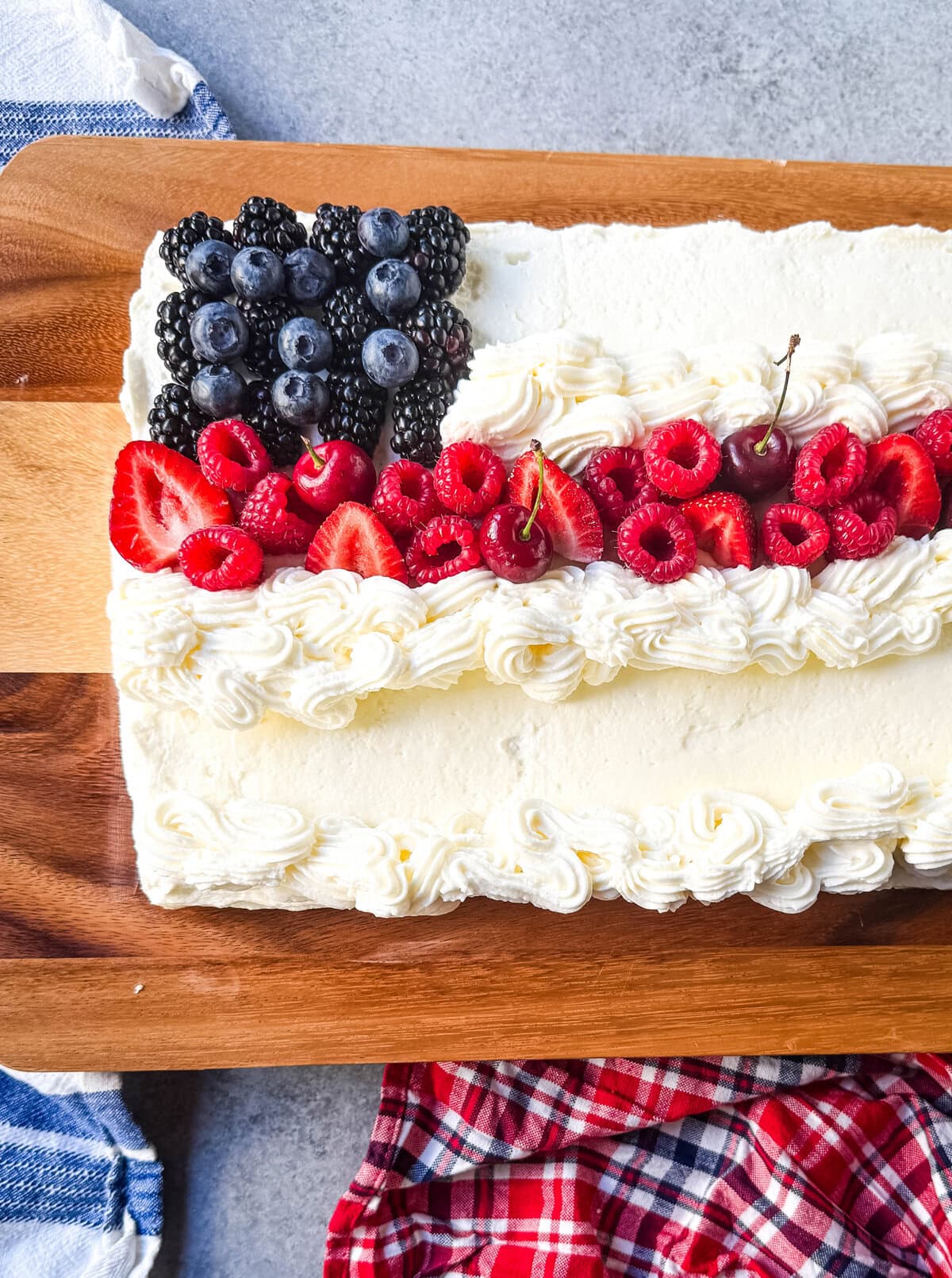 How to decorate a flag cake.