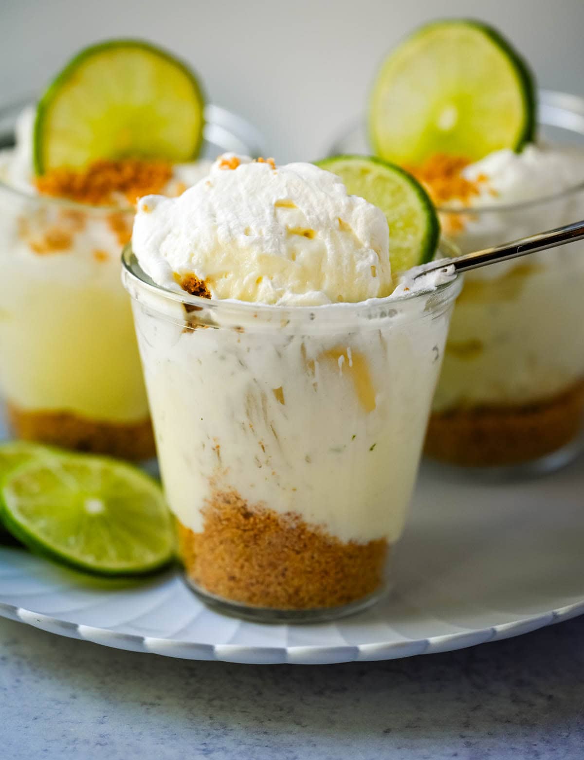 These key lime pie jars are a fresh, creamy twist on the classic key lime pie, made with layers of buttery graham cracker crust, tangy key lime filling, and fluffy whipped cream. Served in individual jars, they are perfect for entertaining or grab-and-go desserts.