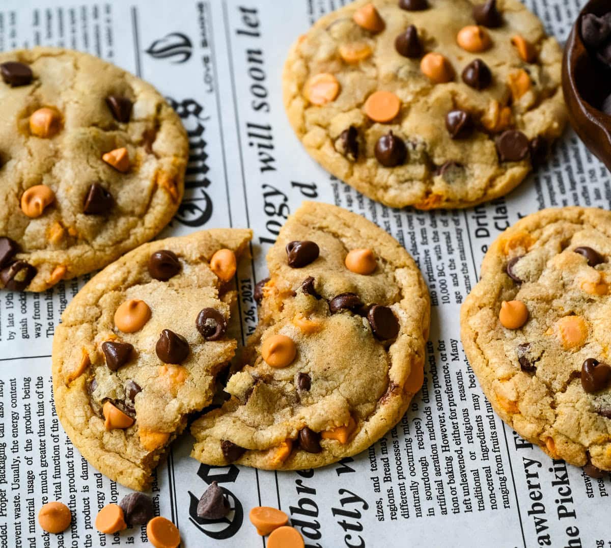 This easy butterscotch chocolate chip cookie recipe delivers crisp, buttery edges and soft, chewy centers. Made with melted butter, brown sugar, and butterscotch chips — no mixer needed.